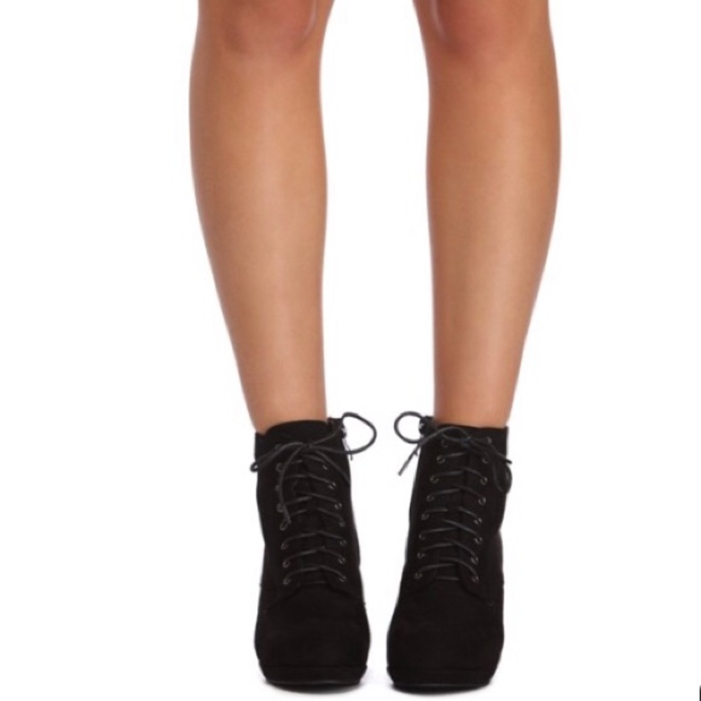 LACED FAUX SUEDE WEDGE BOOTIES